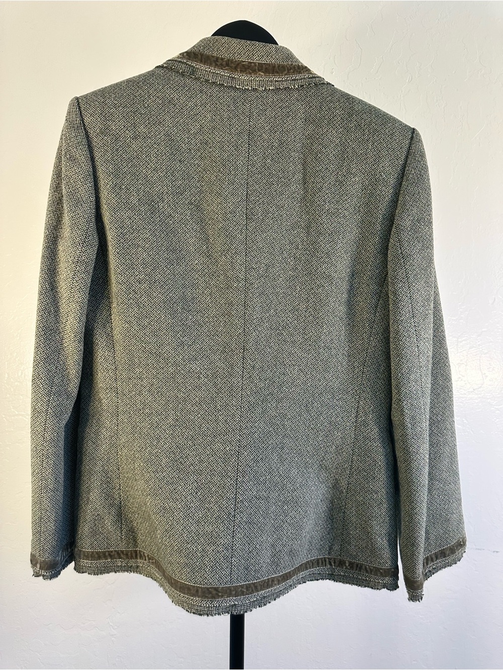Banana Republic Gray Tweed Velvet-Trim Blazer - Picture 2 of 11